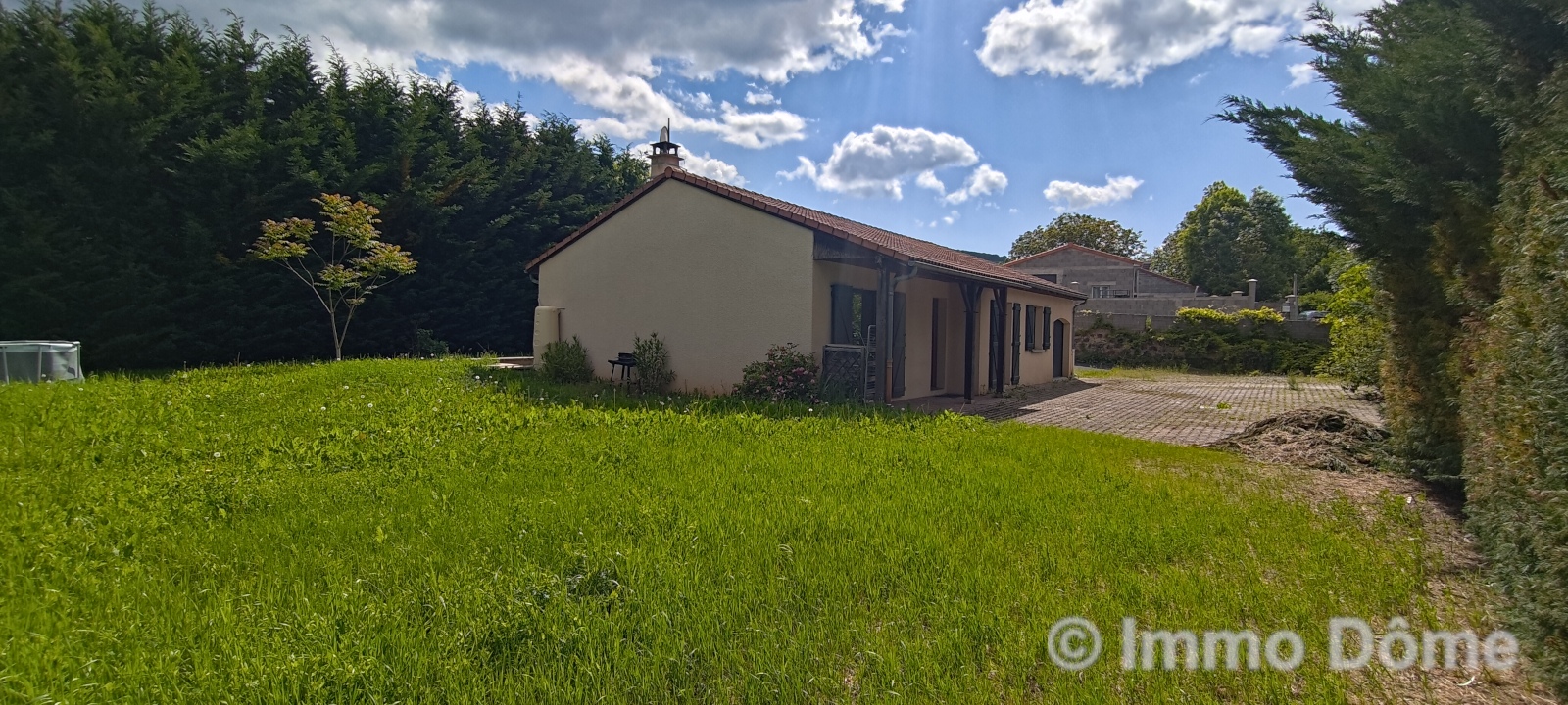 Plain pied, 5 pièces, 95 m² hab.