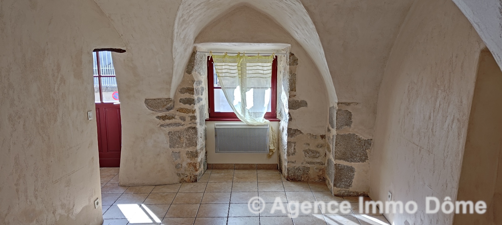 3 maisons à vendre, dépendances et cour