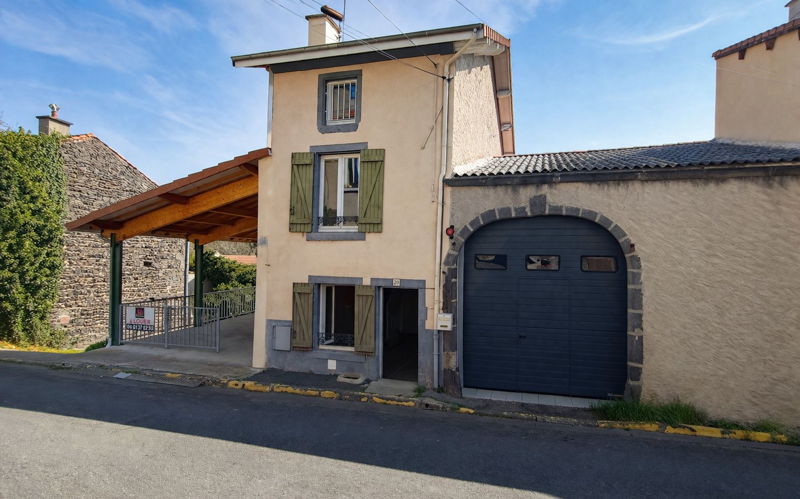 Maison 5 pièces, 97 m² habitables, terrasse, grange